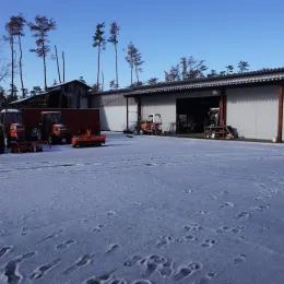 本日除雪機が2台入荷しました。