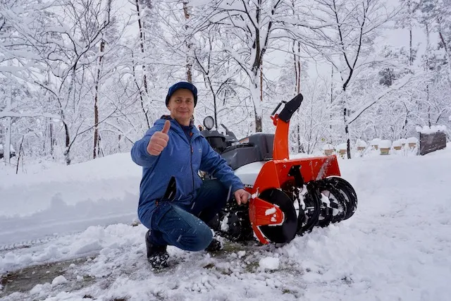  10馬力の除雪機はどのくらいの面積を除雪できますか?